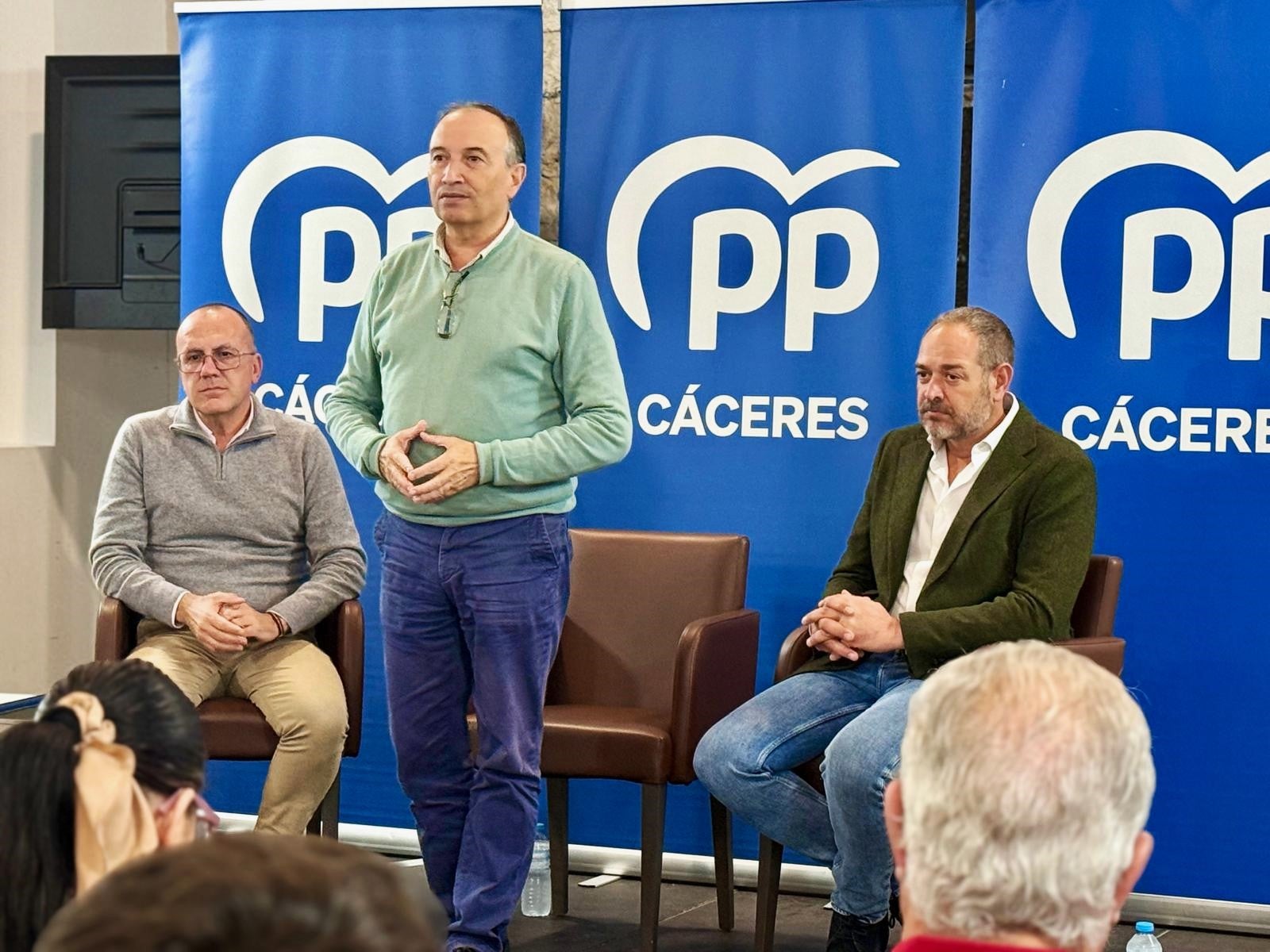 Laureano León y Enrique Hueso presidieron el acto