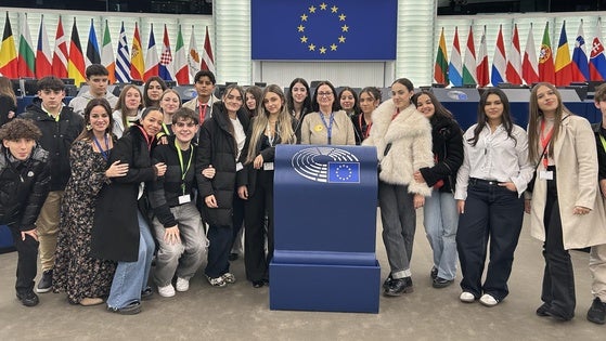 El IES Zurbarán asiste a la sesión de Euroscola en el Parlamento Europeo