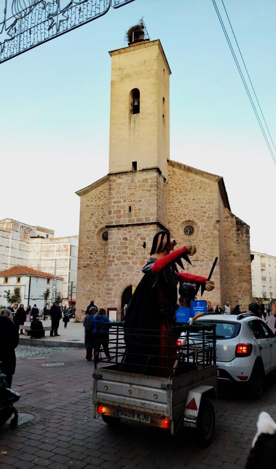 El Hombre Inicuo vuelve a la plaza de España