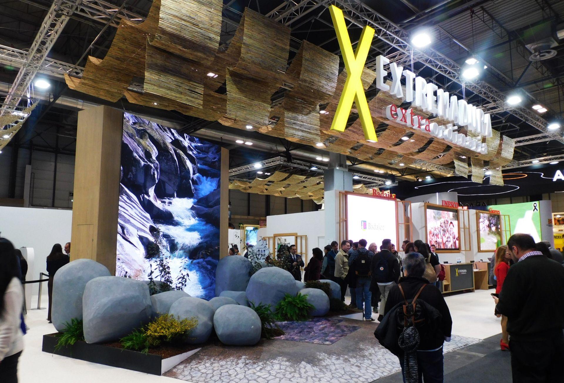 El Campo Arañuelo promociona turismo y folklore en la FITUR