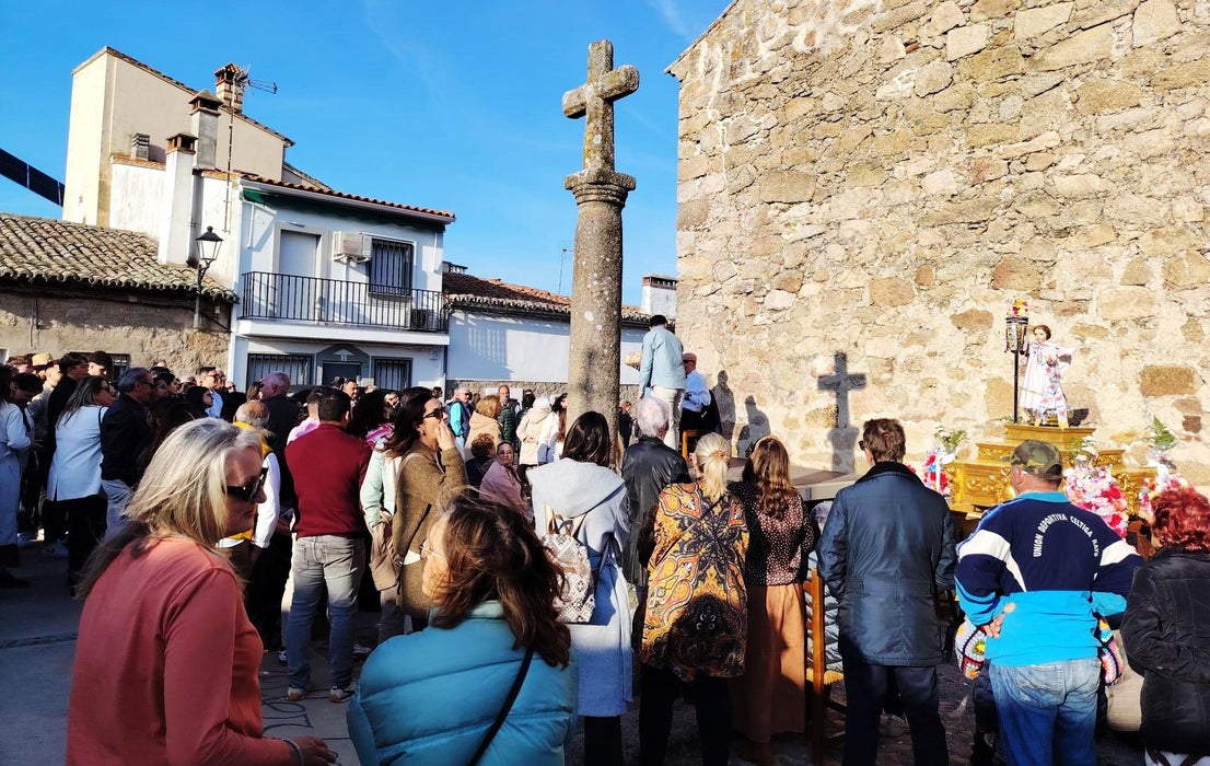 Valdehúncar brilla con el Ángel y el Cristo del Perdón