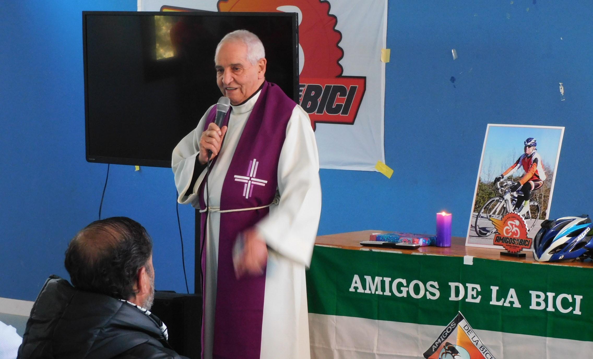 Emotivo homenaje a Nicolás Rivero de los Amigos de la Bici