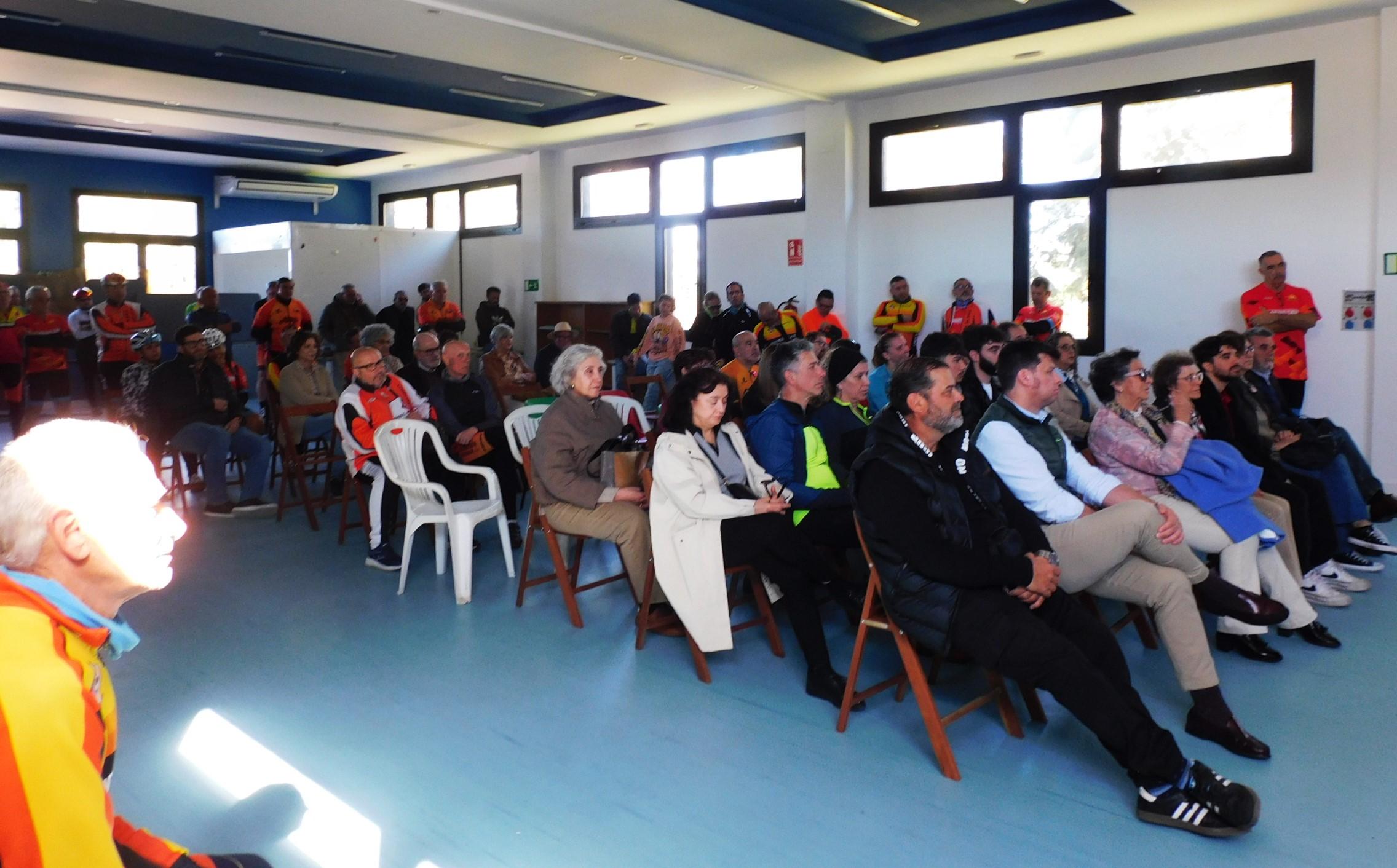 Emotivo homenaje a Nicolás Rivero de los Amigos de la Bici