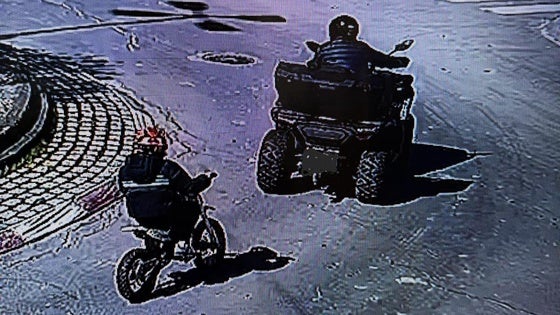 Investigado por permitir que su hijo, de 11 años, circulara por la vía pública con una moto de motocross