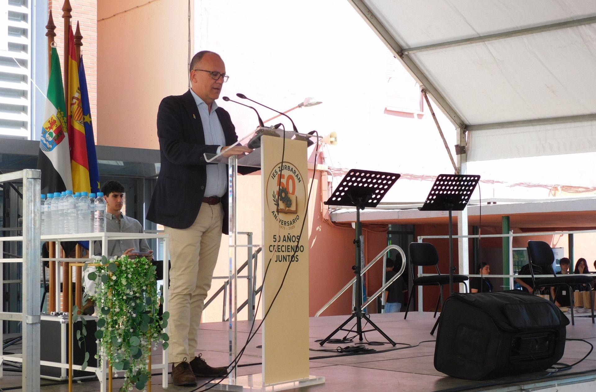 El IES Zurbarán celebra el acto central de su 50 aniversario