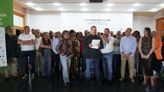 Un centenar de entidades regionales y nacionales se reúnen en Almaraz en apoyo a la central nuclear