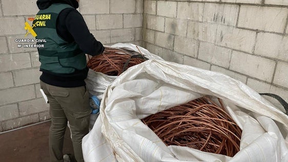 Detenidos dos trabajadores por el robo de 23.000 kilos de cobre a una empresa de las Villuercas