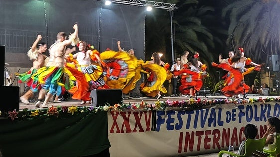 Triple cita del Festival de los Pueblos del Mundo en la comarca