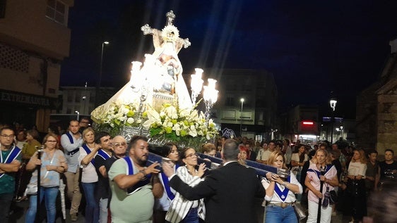 El traslado de la imagen de la virgen de las Angustias abrirá el día 6 las fiestas de la patrona