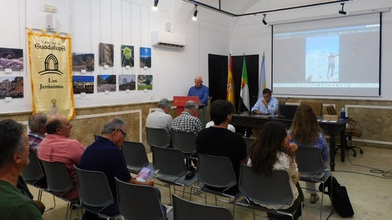 El Camino Mozárabe por Trujillo protagoniza las dos últimas jornadas de la Semana de Montaña