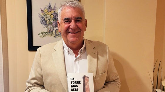 Ramón Barbado publica su primer libro, ‘La torre más alta’