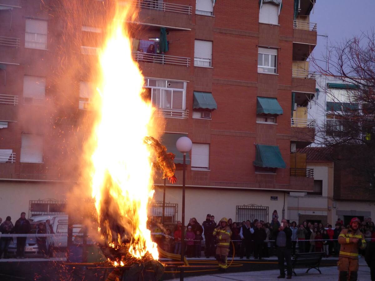 La quema del Hombre Inicuo anuncia la despedida de las fiestas de San Andrés