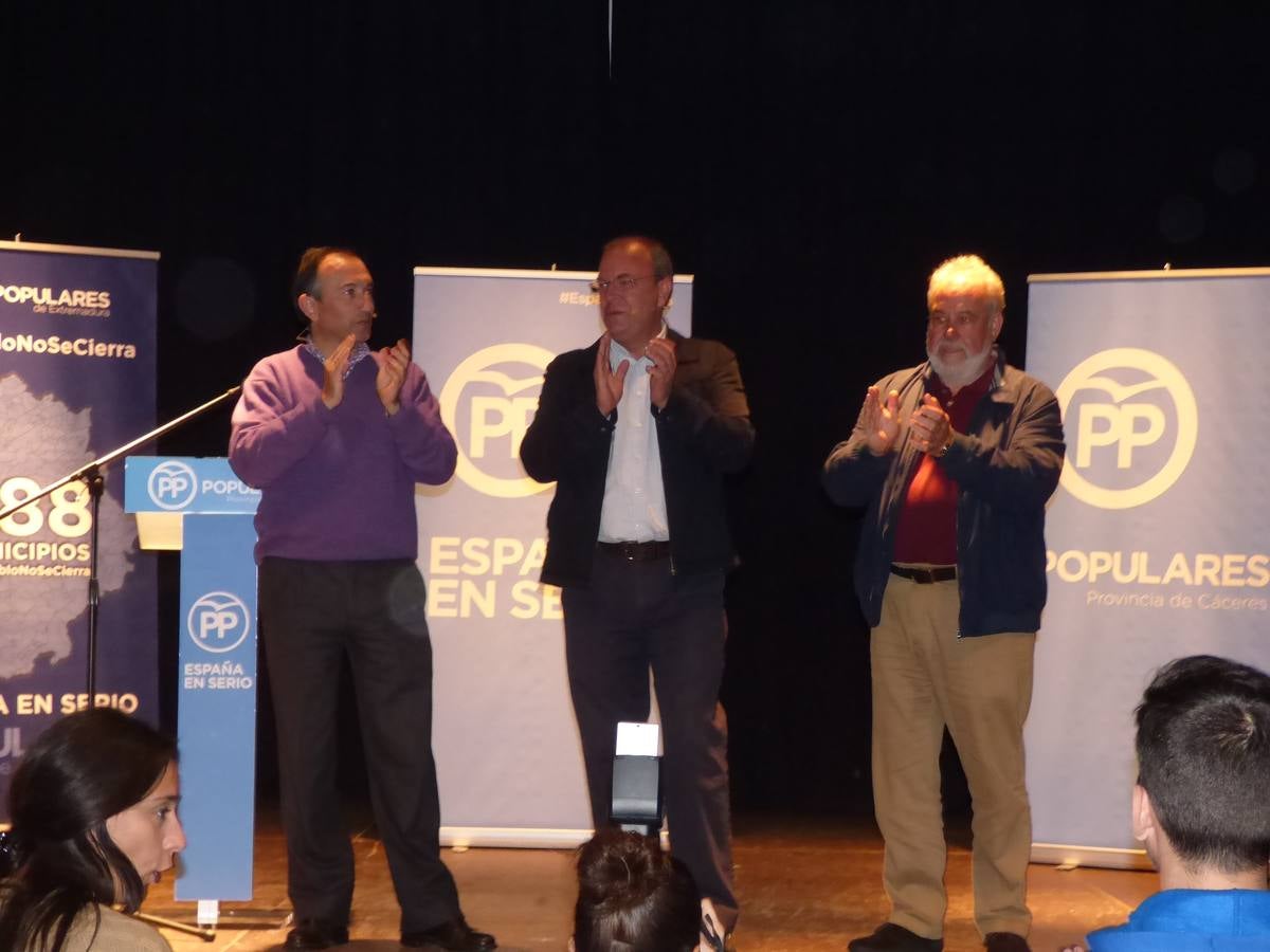 León, Mongo y Mateos en la casa de la cultura 