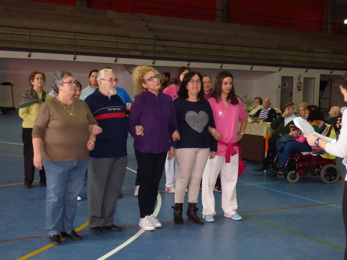 Participantes en la jornada que se realizó en el pabellón Antonio Jara 