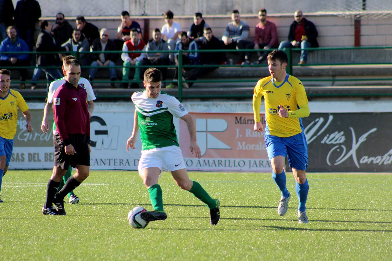El Moralo, que ganó 4-1 al Valdelacalzada, perdona una goleada más abultada
