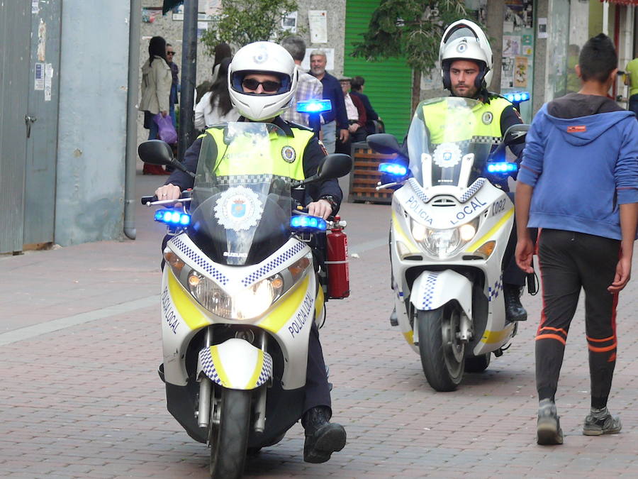 La Policía Local denuncia a un conductor tras encontrarse droga en su vehículo