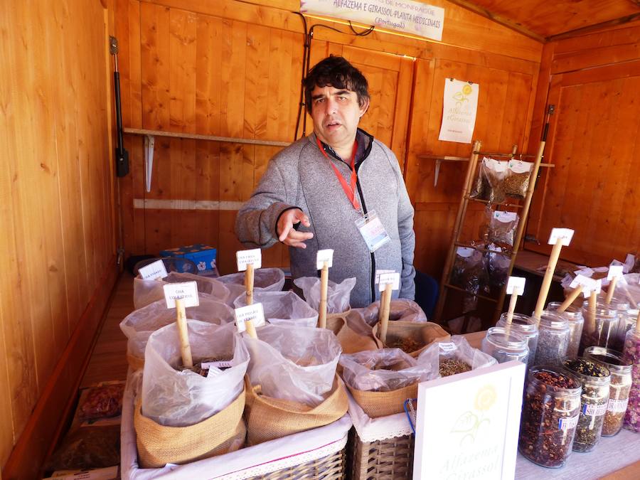 Presencia de un expositor portugués y demostración de cocina en vivo 