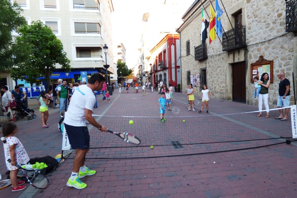 El tenis y el pádel salen a la calle 
