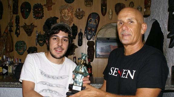 Fernández y carrasco, durante la entrega de premios