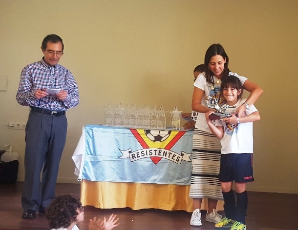 Carla y Geni, mejor portera y mejor jugadora del torneo 