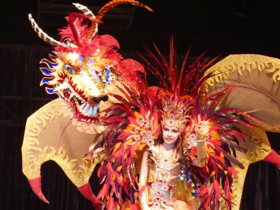 Reinas infantil y juvenil del Carnaval 