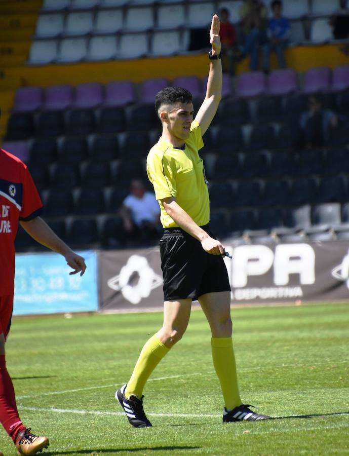 Jayro Muñoz se estrena en Tercera División como mejor árbitro de la temporada