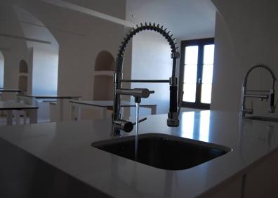 Imagen secundaria 1 - Algunas de las instalaciones rehabilitadas. 