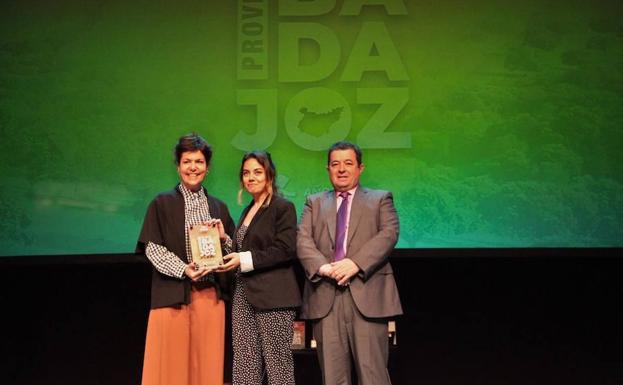 Premian a Limbo Cultura y homenajean a Ramón Rocha Maqueda el Día de la Provincia