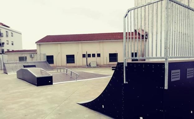Instalaciones para practicar el deporte en las inmediaciones de la triguera. 