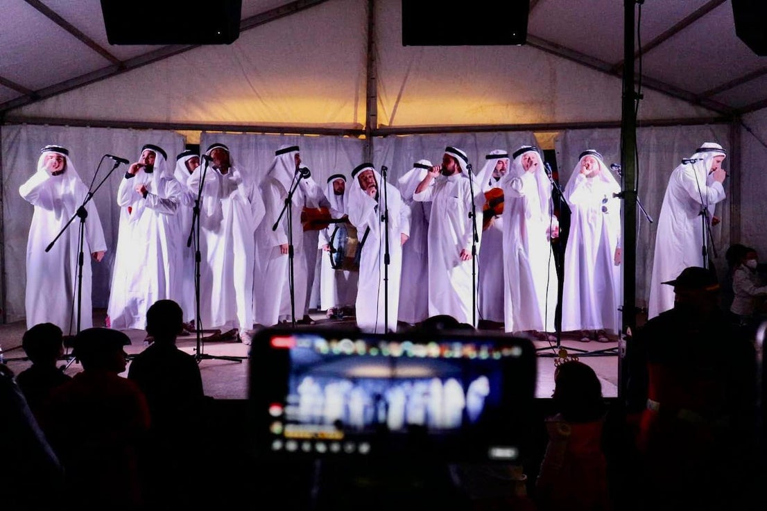 'Los Camballotas', 'Los 3W', 'Los Mirinda' y 'Los Chungos' dieron la chispa de la noche en el primer día del Carnaval de Olivenza 2022. 