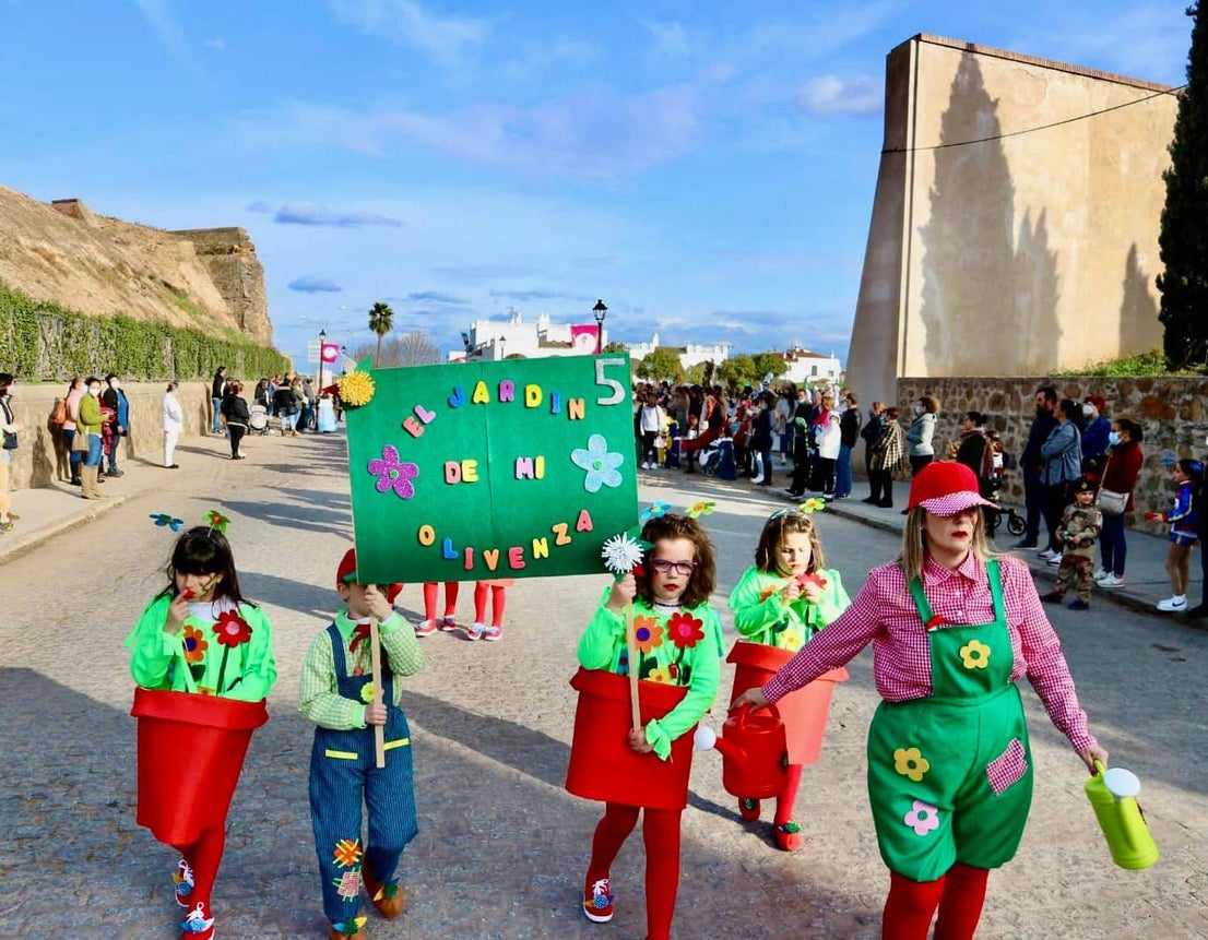 Con el desfile infantil dio comienzo el Carnaval oliventino. 
