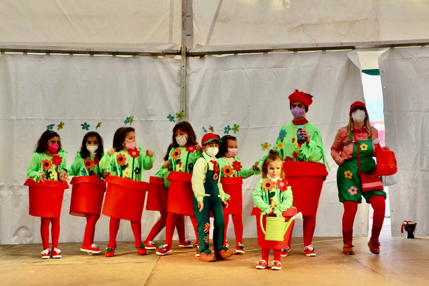Con el desfile infantil dio comienzo el Carnaval oliventino. 