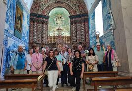 Los participantes en las rutas en su visita a Olivenza.