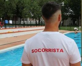 El Ayuntamiento publica las bases para nueve puestos de personal de piscina