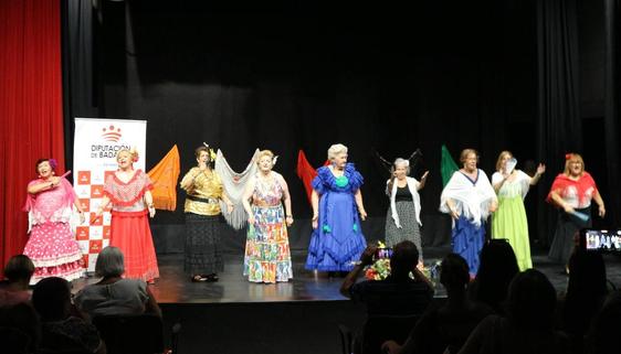Éxito de público en el Festival de Coplas de la Asociación Mujeres 'Las Raparigas'