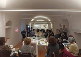 Momento del Café Contigo de Olivenza.