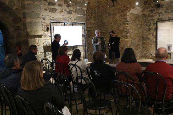 Emilia María González presentó su novela 'Sólo Tres Días' en el Meegs