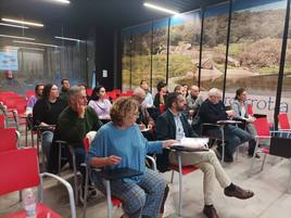 Algunos de los asistentes a la reunión.