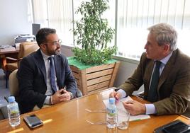 El regidor en la reunión mantenida hoy.