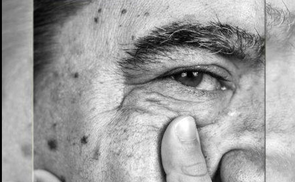 La fotógrafa oliventina Oihane Ayo Batanete expone 'Generaciones'