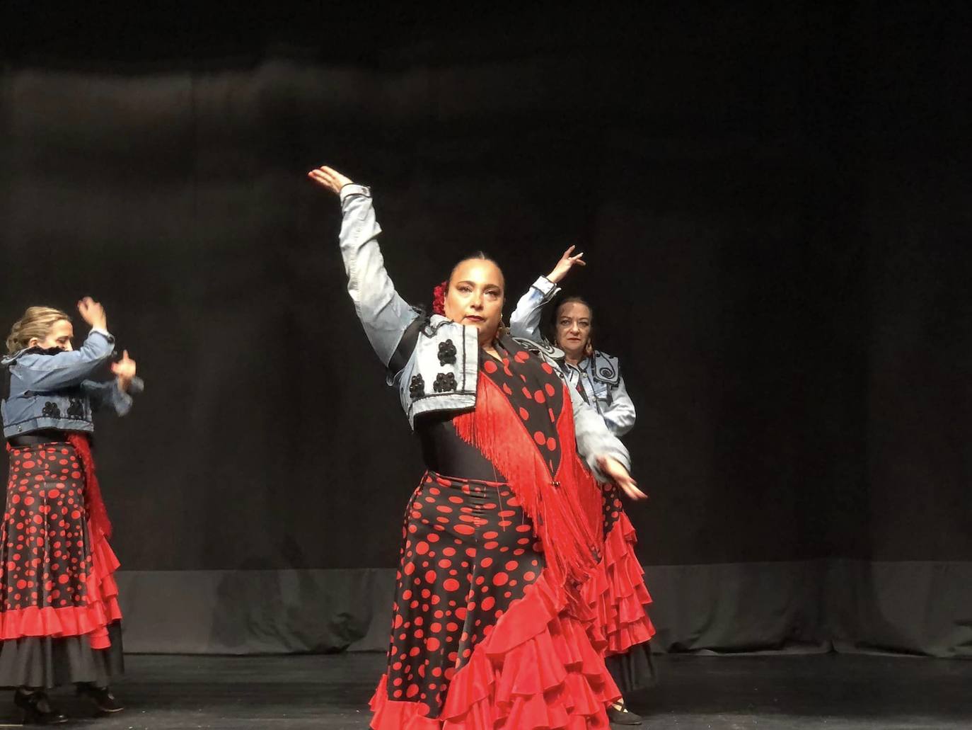 Olivenza inauguró la temporada taurina con un programa de lujo y un lleno hasta la bandera