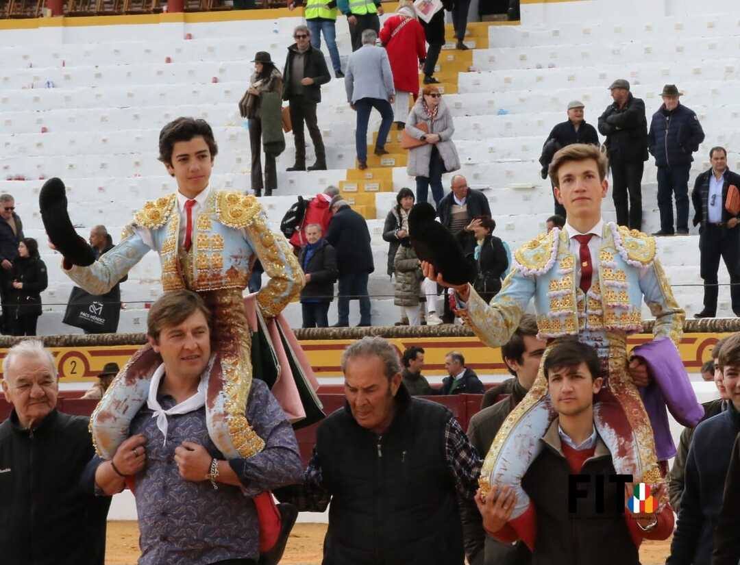 Olivenza volvió a vibrar con los toros a pesar de la lluvia inicial