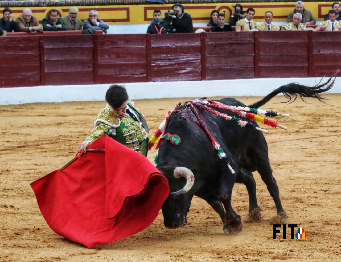Olivenza volvió a vibrar con los toros a pesar de la lluvia inicial