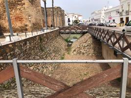 Estado del foso tras las labores de limpieza.