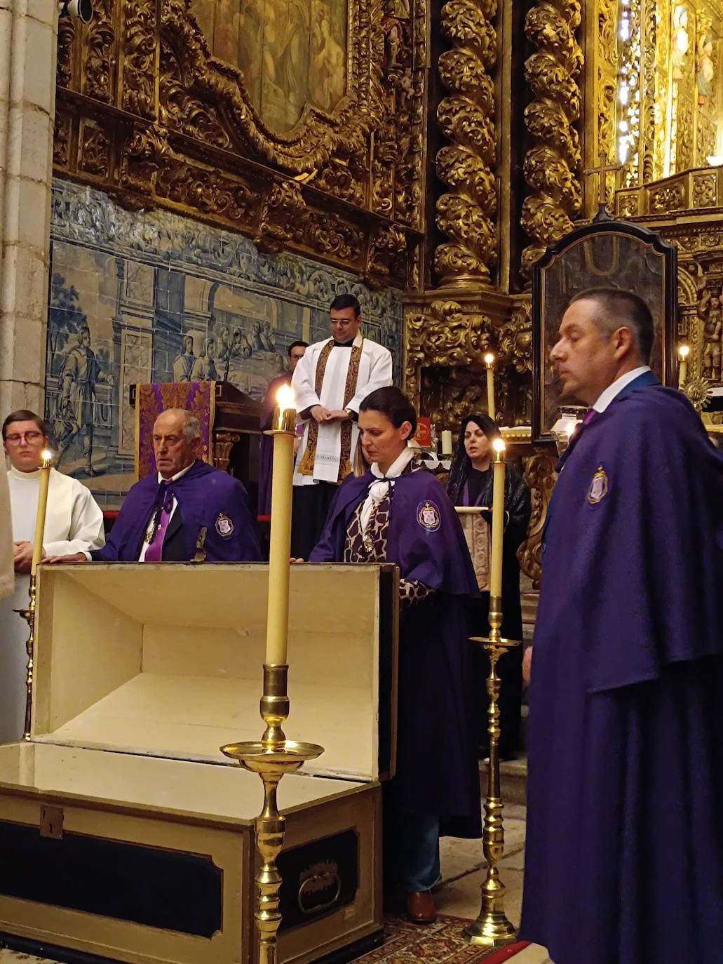 Los actos de la Semana Santa estuvieron supeditados por la lluvia
