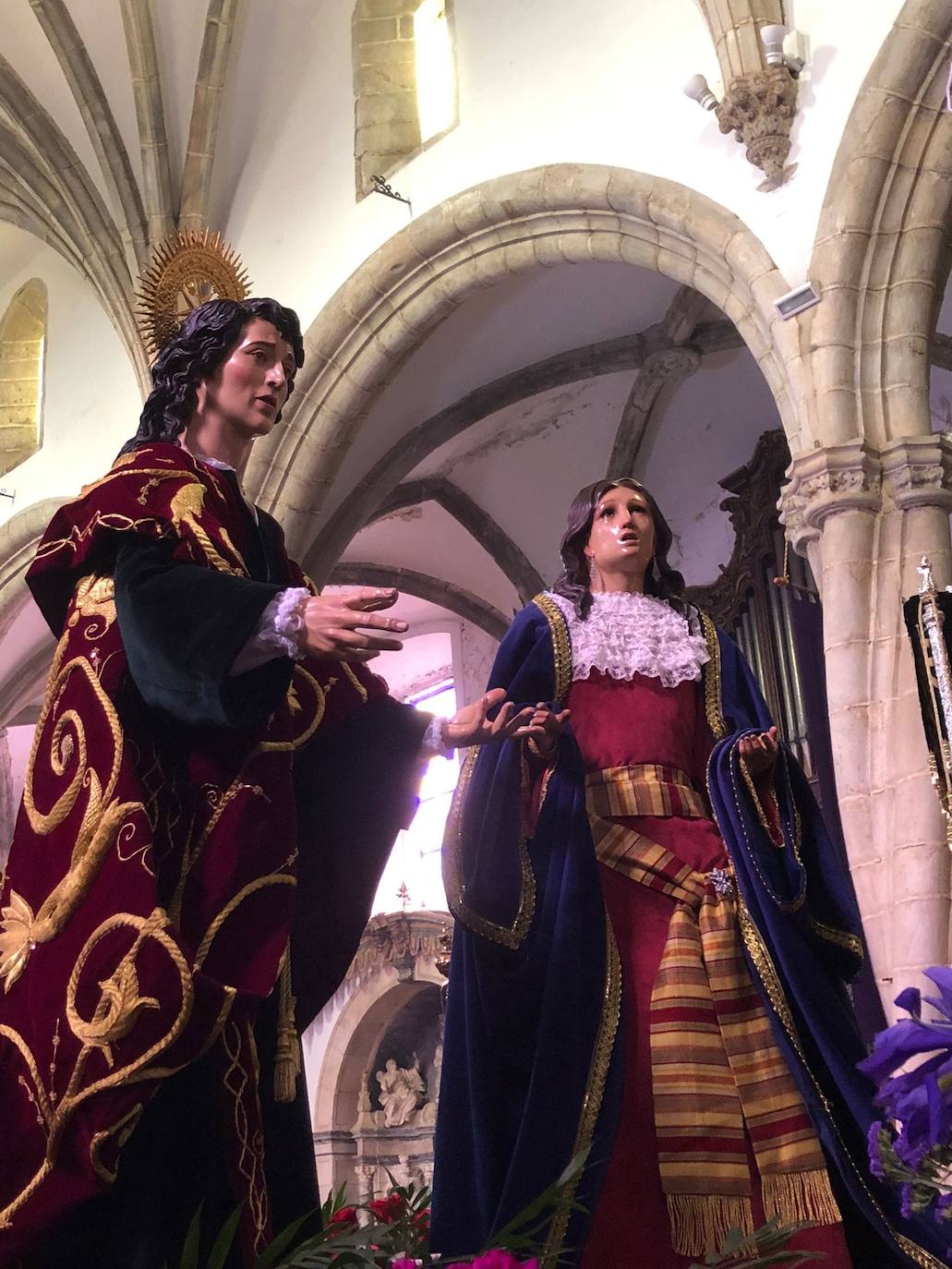 Los actos de la Semana Santa estuvieron supeditados por la lluvia