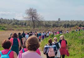 Senderistas participantes en la primera ruta.