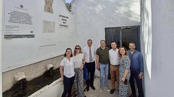 Diferentes representantes de distintas administraciones han girado una visita a Olivenza