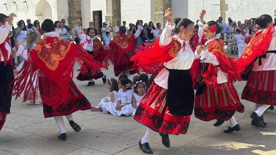 La tradición de La Maya volvió a recorrer el corazón de Olivenza