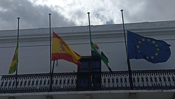 El Ayuntamiento decreta tres días de luto por el fallecimiento del exalcalde Ramón Rocha